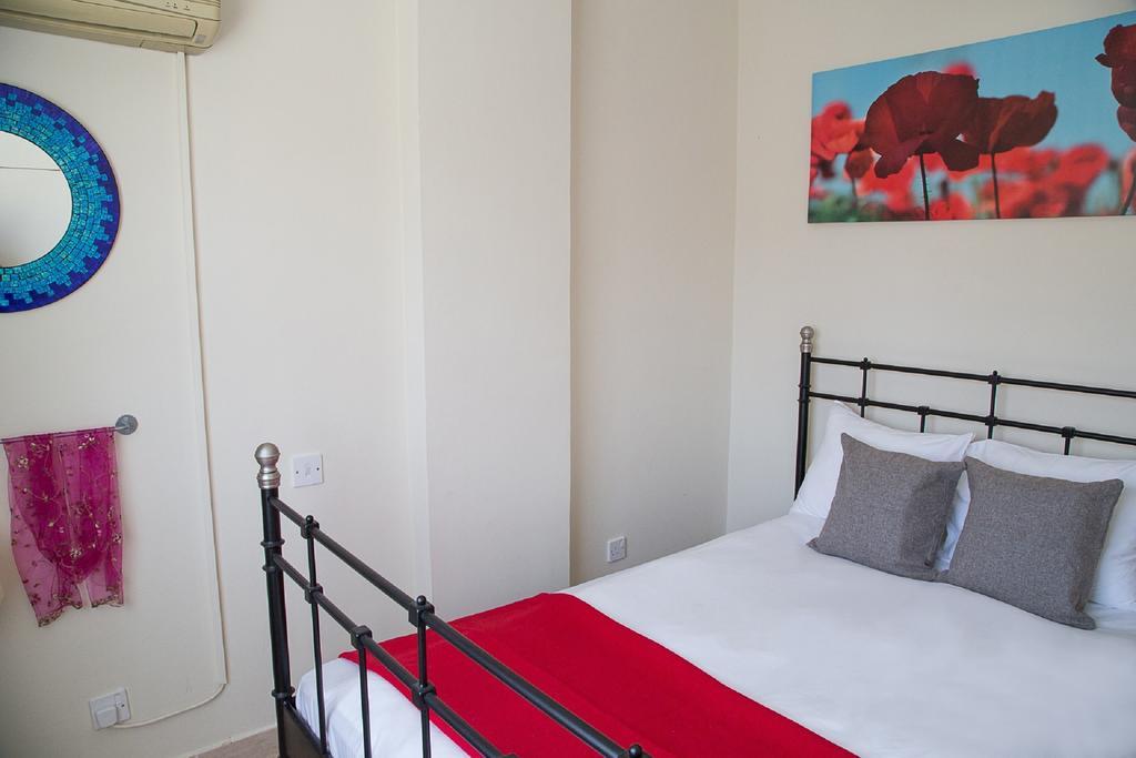 Paphos Love Nest Apartment 객실 사진